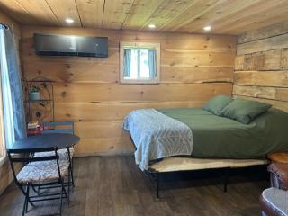 Welcome to Brown's Rustic Country Bunkie - 4