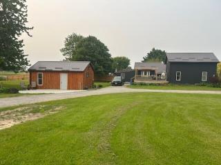Welcome to Brown's Rustic Country Bunkie - 2