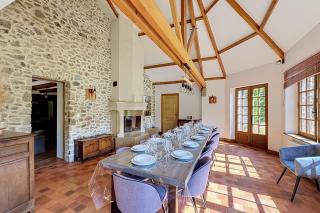 Maisons de Familles Beautiful beachfront home with a spa pool - 9