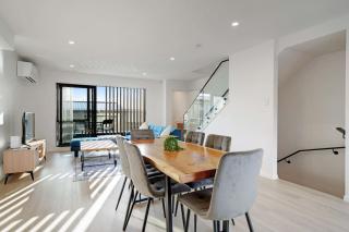 The Family Townhouse with Bunk Beds and Air-Con - 4