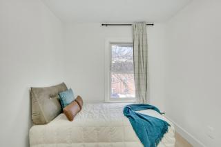 Modern Apartment with 3 bedrooms and games - 0