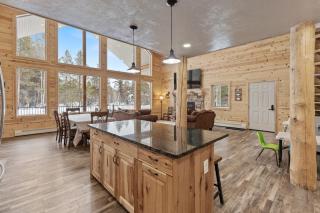 Grandpas Cabin - Sleeps 22, Near Yellowstone, Hot Tub, Family Friendly - 1