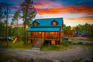 Shooting Star Lodge - Game Room, Yellowstone, Hot Tub, Fire Pit - 0