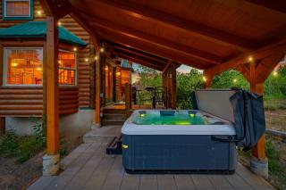 Shooting Star Lodge - Game Room, Yellowstone, Hot Tub, Fire Pit - 7