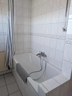 IBB Ferien- Monteurwohnung 3 Schlafzimmer 3 Betten - 1
