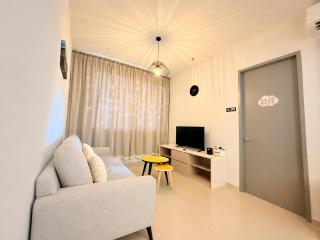 Iconic Regency Service Residences - Bee's Home - Bayan Lepas - 4