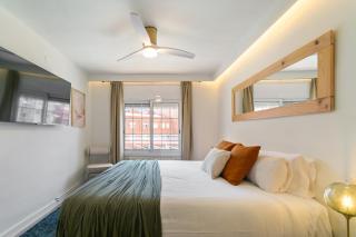 Barcelona Urban Apartment - 5