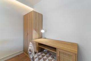 Barcelona Urban Apartment - 3