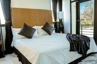 Summer Escape-2BR Apt-Pool-7 Min Airport-Pool - 3