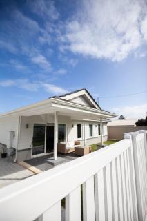 Relaxing Coastal Cottage - Family Friendly - 3