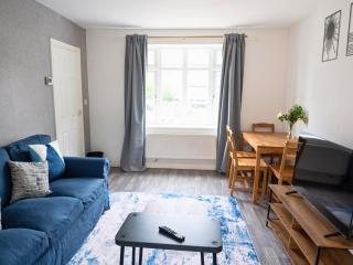 Three Bedroom House by Brookland Stays Serviced Accommodation & Short Lets in Nottingham with Free WiFi - 9