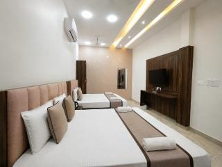 Hotel KR Near Golden Temple - 3