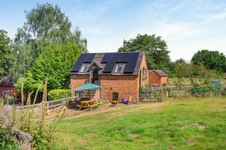 1 Bed in Bournheath oc-h45428 - 0