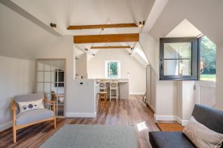 1 Bed in Bournheath oc-h45428 - 1