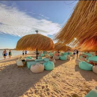 Peaceful 1BR Beachfront Free beach Pool - 1
