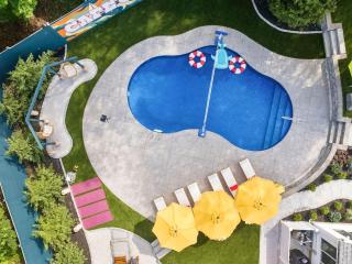 Pool, Hot Tub, Pickleball, Games, Movies, Playroom, Pets OK - 5