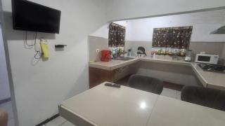 Spacious home near the airport - 7