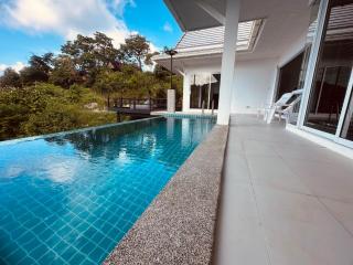 The White Villa - 6