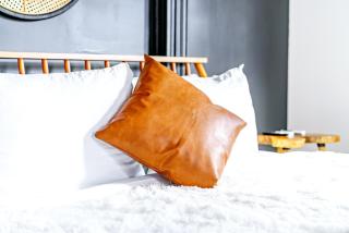 Jungle House Luxury Stays - Downtown Chillicothe - 1
