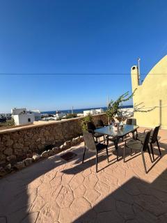 Roxys sea view Santorini Monolithos - 4