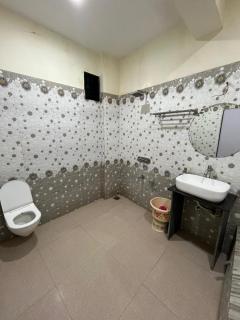 Hotel Radhekrishna - 3