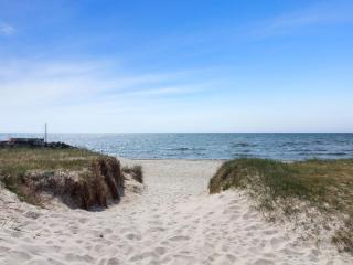 Holiday Home Eliene - 500m from the sea by Interhome - 5