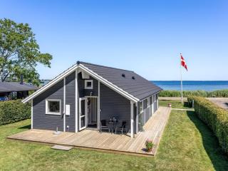 Holiday Home Amma - 15m from the sea by Interhome - 4