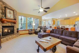Spacious Sunriver Getaway with Hot Tub and Games - 6