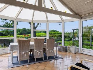 Holiday Home Snioulf - 800m from the sea by Interhome - 4