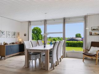 Holiday Home Snioulf - 800m from the sea by Interhome - 3