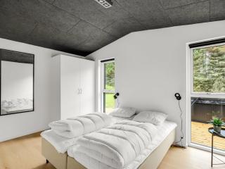 Holiday Home Lillesol - 1-3km from the sea by Interhome - 3