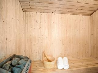 Holiday Home Esalina - 800m from the sea by Interhome - 4