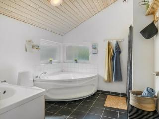 Holiday Home Skakke - 350m to the fjord by Interhome - 5