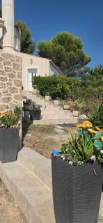 Maison rénovée avec terrasse et jardin privé, aéroport et Aix-en-Provence à 15 minutes - 9