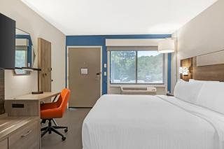Holiday Inn Express Hyannis - Cape Cod by IHG - 3