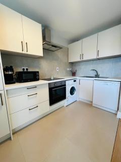 Apartment 3, Clifden Bay Apartments - 7