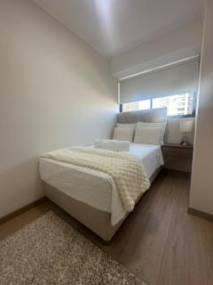 DecoRent Luxury in Miraflores, steps from Larcomar - 3