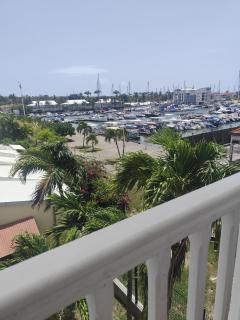 appartement Le Colibri avec citerne tampon, les marines ,marina de saint François - 0