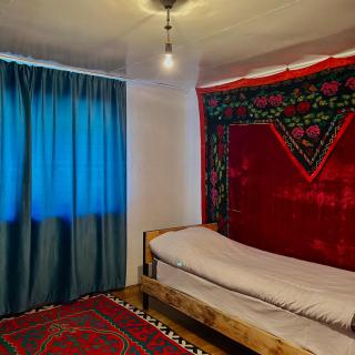 Kubat Konushu Guest House - 0