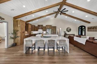 Lake Views, Big Deck, Hot Tub, Fire Pit, Game Room - 7