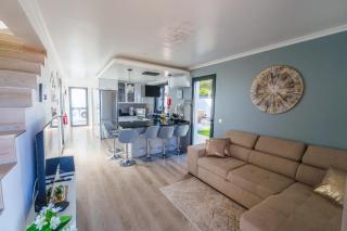 Eva's house - 1