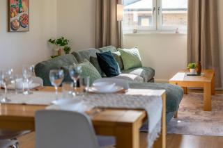 Modern Riverside Flat in City Centre Free Parking - Pass the Keys - 3