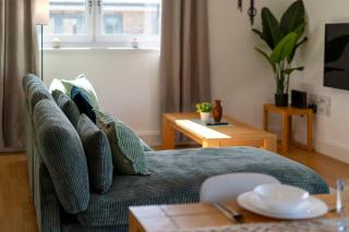 Modern Riverside Flat in City Centre Free Parking - Pass the Keys - 2
