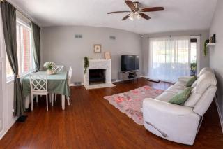 3 BR w large yard and pet friendly Near Kansas City! - 3