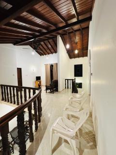 Royal Inn - Weerawila - 2