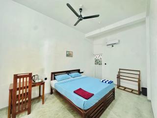 BAY STAR Arugambay - 2