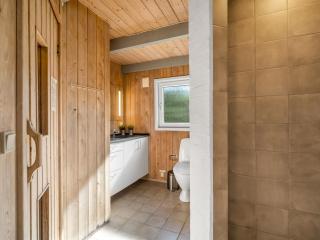Holiday Home Gertrud - 800m from the sea by Interhome - 5