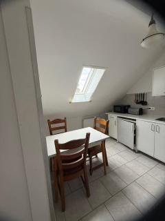 Cozy Apartment - 8