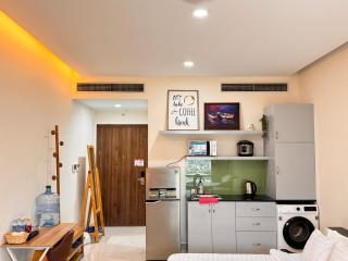 Happy House - Golden King Tower - 7