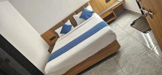 Hotel Dwarkesh - 9